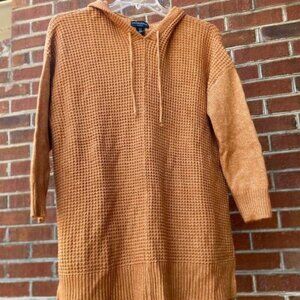 Cynthia Rowley Camel Waffle Oversized Hooded Sweater. 1X